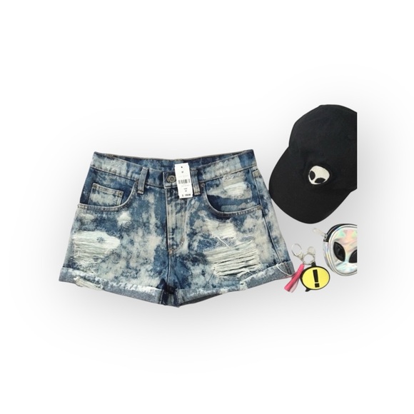 new LF Carmar ❉ Retro 80’s Acid Wash Denim High Waist Cuffed Festival Short ❉ 27 - Picture 12 of 16